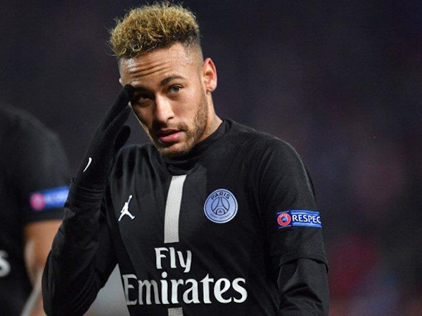 Neymar đối diện án cấm thi đấu của UEFA
