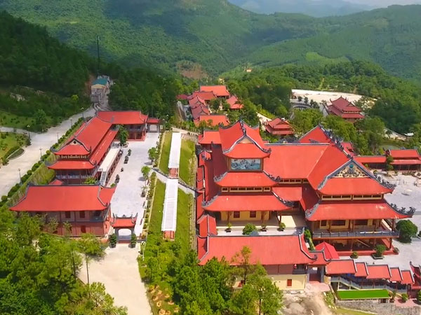 Video: Hơn 10 năm biến đổi quy mô của chùa Ba Vàng