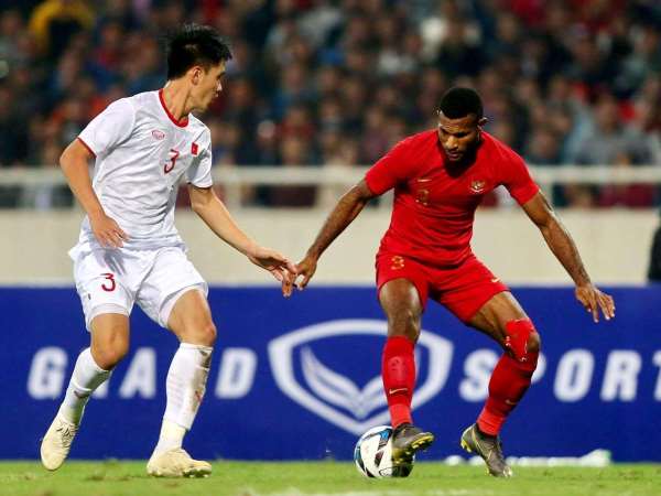 HLV U23 Indonesia lý giải nguyên nhân Marinus Wanewar phải nhận thẻ đỏ