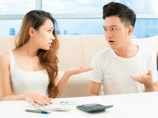 Lương tháng 22 triệu mà tiêu hết 21,5 triệu, vợ trẻ bị hội chị em ném đá không thương tiếc vì khoản chi này
