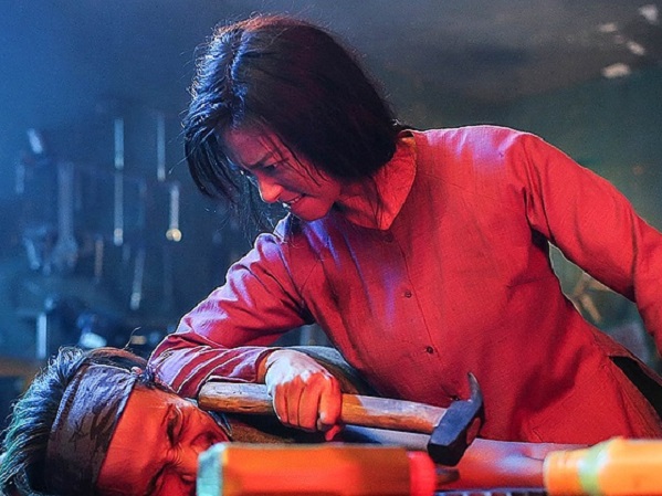 Soán ngôi 'Cua lại vợ bầu', 'Hai Phượng' trở thành phim Việt có doanh thu cao nhất lịch sử