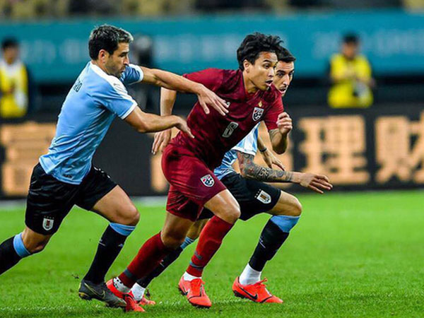 Thái Lan thảm bại trước Uruguay sau 90 phút vắt kiệt sức