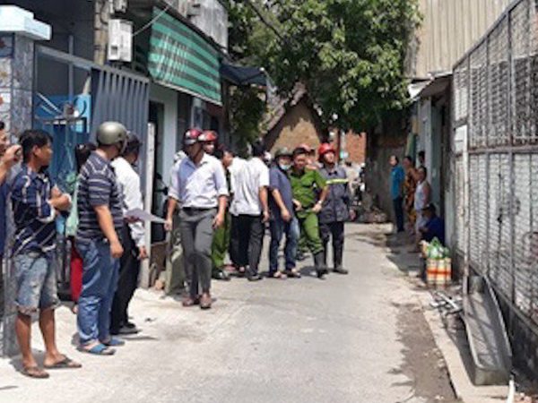 Tường nhà đổ sập vùi lấp khiến bé gái 8 tuổi tử vong