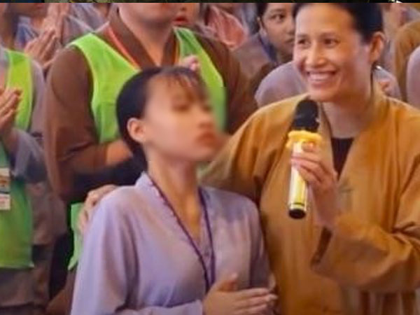 Cô gái co giật trong các clip 'vong nhập' ở chùa Ba Vàng nói gì?