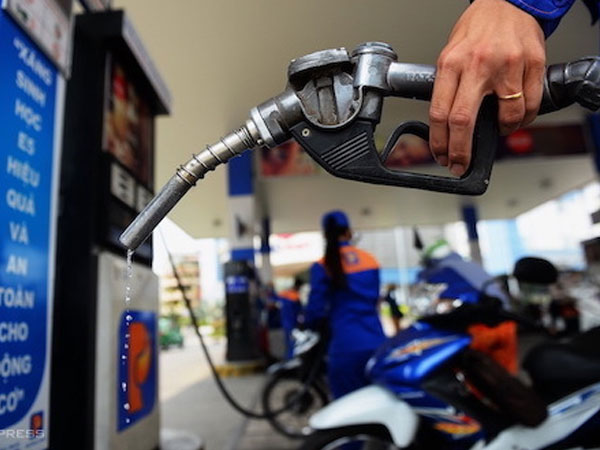 Doanh nghiệp kêu thiếu xăng để bán
