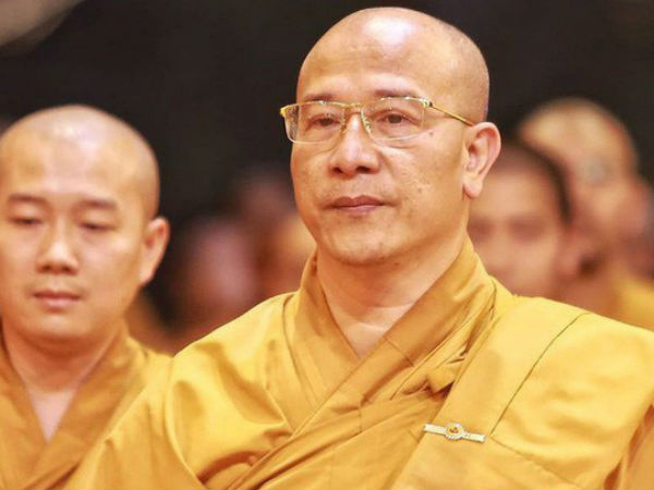 'Học hành Phật pháp chưa có gì bài bản' sao lại được làm trụ trì chùa Ba Vàng?