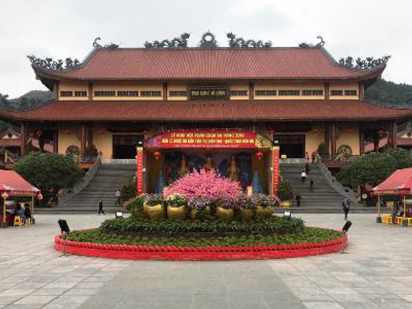 Chùa Ba Vàng vắng khách sau sai phạm 'thỉnh vong'