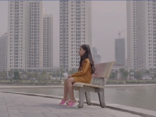 Những cô gái trong thành phố: Phát hiện bị bố lừa suốt nhiều năm, cô bé 'láo' nhất phim... bỏ nhà đi bụi