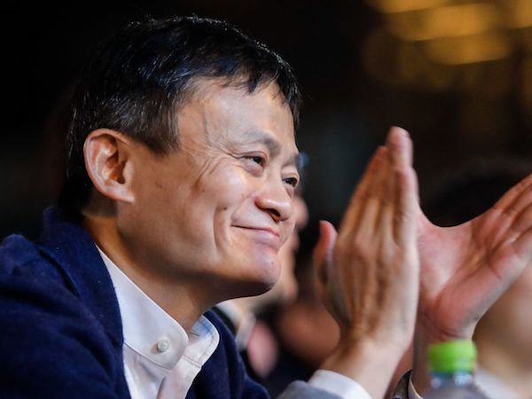 Nếu đem gửi hết tài sản vào ngân hàng, Jack Ma sẽ kiếm được bao nhiêu?