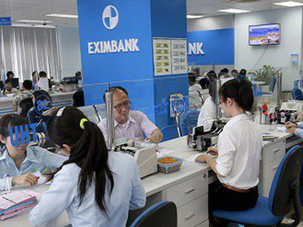 Tòa án yêu cầu tạm dừng thay chủ tịch HĐQT, Eximbank nói gì?