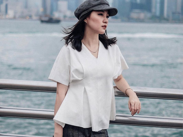 Giới thiệu đến nàng công sở mẫu áo blouse không chỉ thanh lịch mà còn giúp vóc dáng trông như gầy đi vài kilogram