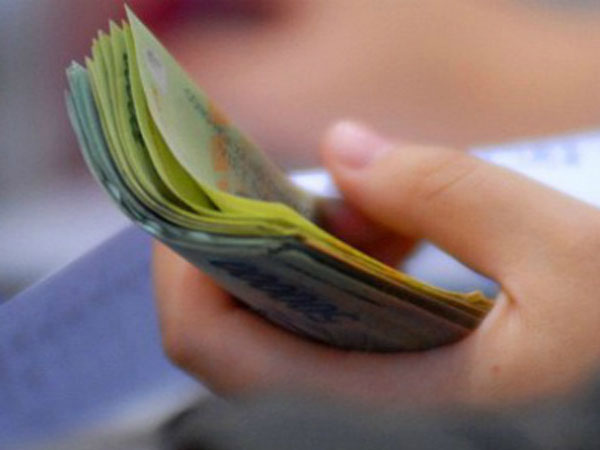 Nhà băng 'trồng cây si' ở hàng cầm đồ chờ siết nợ