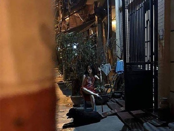 Hẹn 9h mà nửa đêm mới về, chồng đang run rẩy thấy 'sư tử' canh cửa được dân mạng hiến ngay loạt kế hay