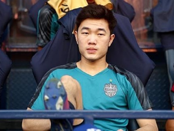 Xuân Trường lại dự bị, Buriram United thắng kịch tính và tạm vươn lên ngôi đầu