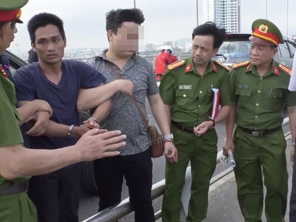 VKSND Tối cao: Cần bắt giam người cha khai giết con ném xác xuống sông