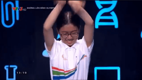 Xuất hiện màn múa quạt 'chị em Khá Bảnh' gây tranh cãi dữ dội tại Đường lên đỉnh Olympia