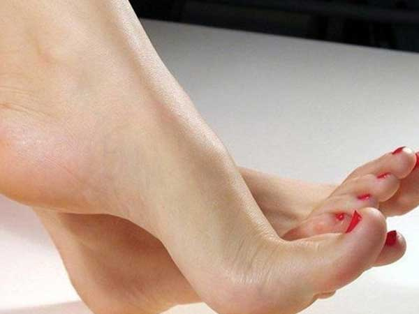 4 tướng chân định đoạt người phụ nữ có 'mệnh nữ hoàng', cứ đặt chân xuống đất là tiền bạc ùa về