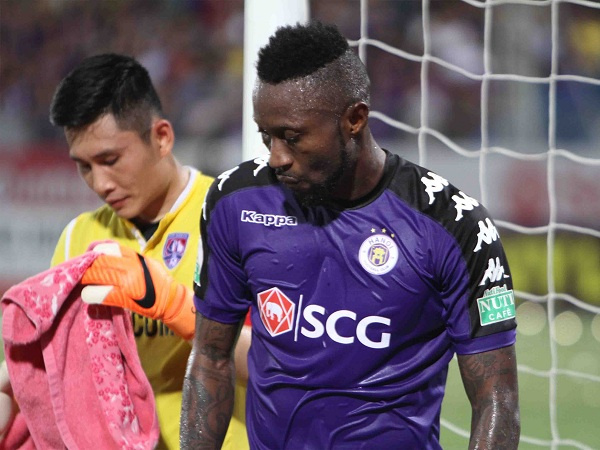 Hà Nội FC thua sốc Yangon United bởi những tình huống bỏ lỡ khó tin này của Văn Quyết, Samson và Omar
