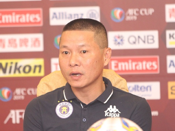 HLV Chu Đình Nghiêm không lý giải nổi nguyên nhân trận thua khó hiểu của Hà Nội FC