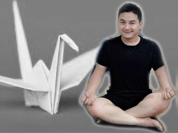 Nghệ sĩ hài Anh Vũ: Hơn chục năm chống chọi bệnh ung thư giành sự sống nhờ con hạc giấy