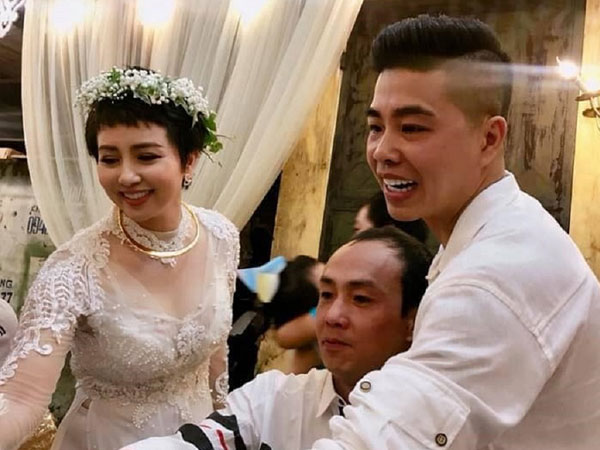 ‘Nữ hoàng Wushu’ Thúy Hiền kết hôn sau 13 năm chia tay Tú Dưa