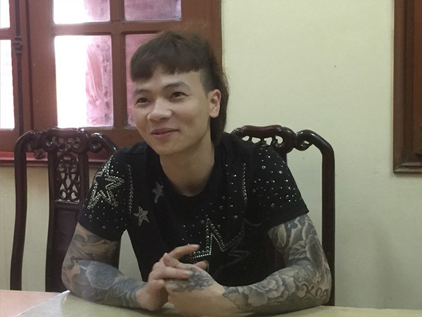Thông tin bất ngờ: 2 cô gái nhận là vợ Khá Bảnh thời điểm công an khám nhà