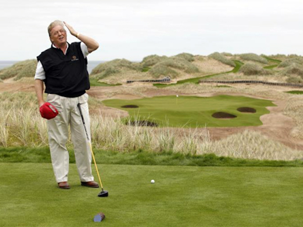 Chuyện Donald Trump gian lận trong golf được viết thành sách