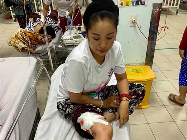 Danh hài Thúy Nga bị tai nạn, máu chảy đầm đìa phải cấp cứu