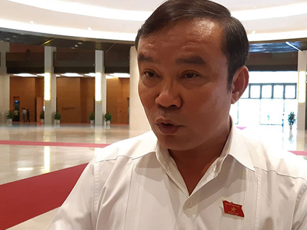 Vụ cựu Phó viện trưởng VKS sàm sỡ không hay ho, vui vẻ gì với người Đà Nẵng