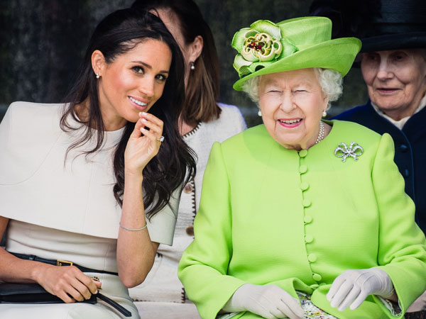 Nữ hoàng cấm Meghan nhưng cho phép Kate đeo trang sức của Diana