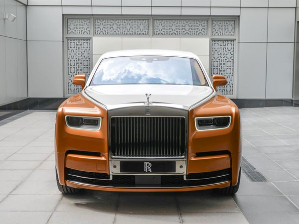Rolls-Royce Phantom bản đặc biệt với vách ngăn riêng tư tuyệt đối