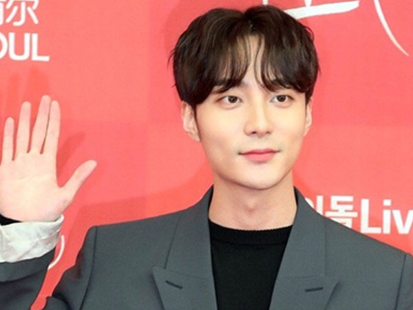 Roy Kim chính thức bị buộc tội phát tán ảnh sex bất hợp pháp, bị xoá khỏi profile gia đình trên Naver