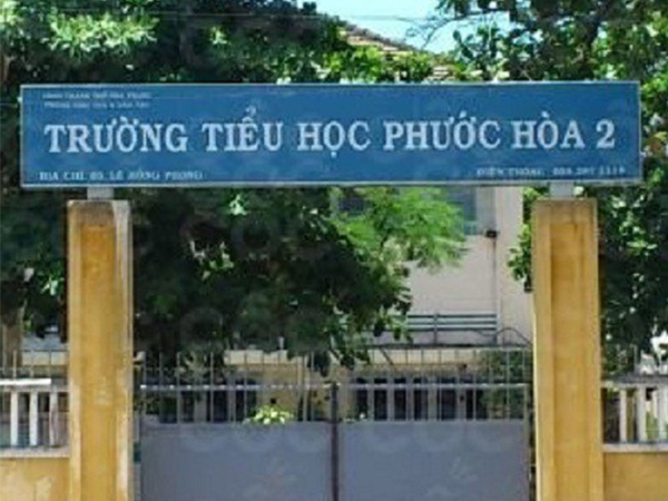 Khánh Hòa: Truy tìm gã đàn ông lạ đột nhập vào nhà vệ sinh trường học định dâm ô bé gái lớp 5