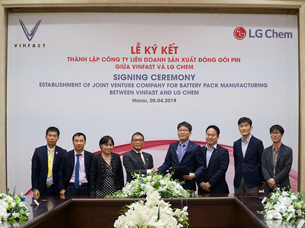 VinFast bắt tay LG Chem sản xuất pin xe điện tại Việt Nam