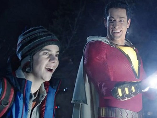 'Shazam!' - bom tấn hài về người hùng trẻ con