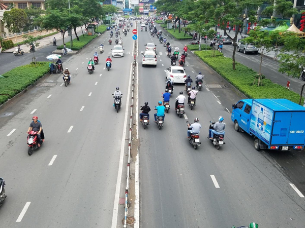 Triệu tập nam thanh niên dùng vật sắc nhọn đâm 10 người phải vào viện điều trị phơi nhiễm HIV ở Sài Gòn