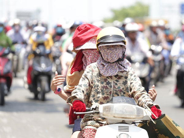 Dự báo thời tiết 9/4: Sài Gòn ngoài trời hơn 40 độ, Hà Nội chiều tối mưa rào