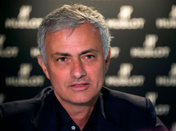 HLV Mourinho trổ tài dự đoán trước thềm tứ kết Champions League