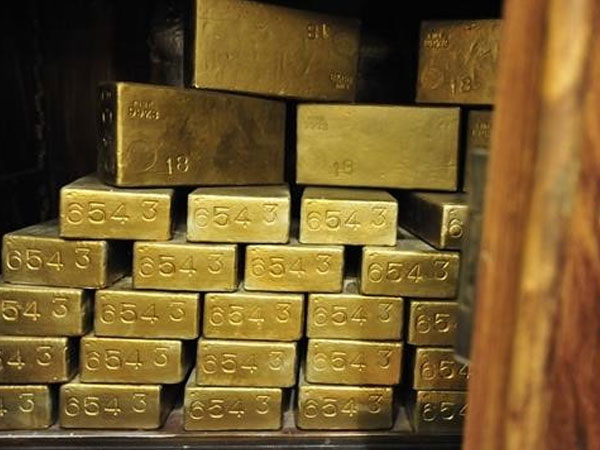 Trung Quốc và cơn sốt mua vàng thỏi dự trữ