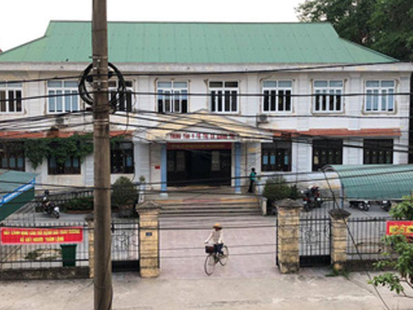 Xe ô tô biển xanh của trung tâm y tế biến mất bất thường