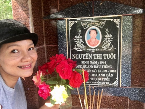Diễn viên Kiều Trinh tiết lộ những điều khó giải thích liên quan đến người mẹ đã qua đời