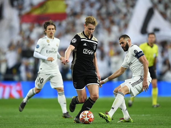 Tiền vệ Ajax: 'Tôi mong Ronaldo ra sân để Juventus không viện cớ khi thua cuộc'