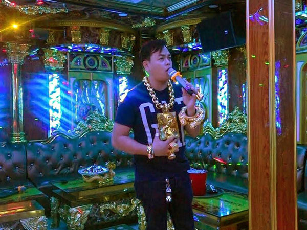 Video - Ảnh: Bên trong quán karaoke của Phúc XO, nơi cảnh sát phát hiện ma túy