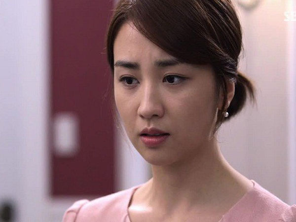 Vợ chăm sóc tận tình cô em họ mang bầu bị bỏ rơi, thế rồi trong một lần đưa đi khám thai đã phát hiện một bí mật khủng khiếp
