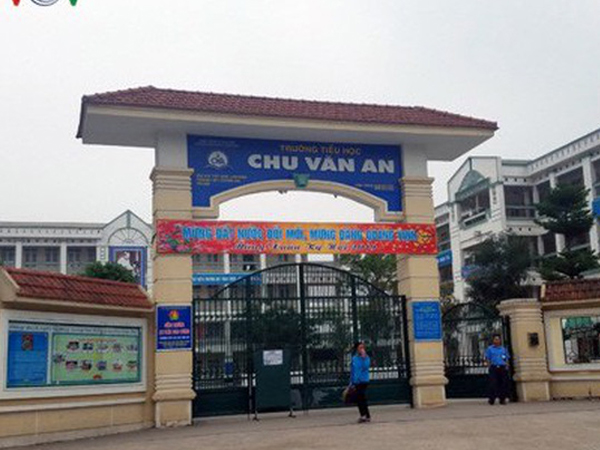 Vụ thịt gà ôi thiu: Trường tiểu học Chu Văn An nhận lỗi với phụ huynh