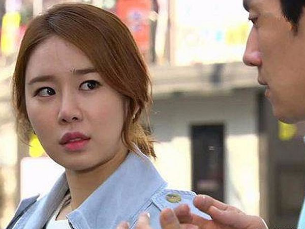 Chồng hí hửng gọi điện cho 'bạn gái mưa' ngỏ lời, nhưng bất ngờ 1 giọng nữ vang lên khiến anh ta run như cầy sấy