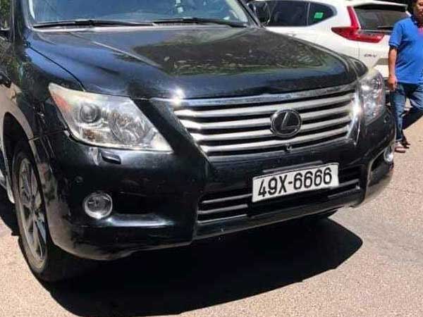 Bất ngờ nguồn gốc xe Lexus 6666 tông 10 người thương vong ở đám tang