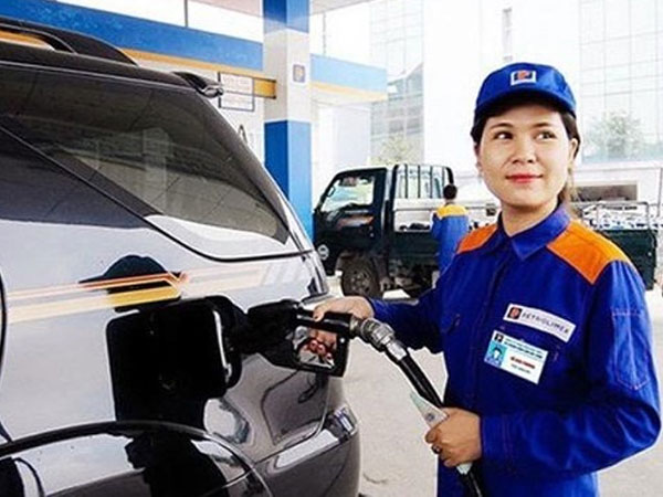 Chuyên gia cảnh báo thuế xăng, giá điện gây áp lực lạm phát
