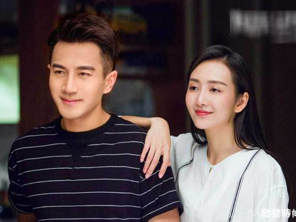 Sau khi ly hôn với Dương Mịch, Lưu Khải Uy chính thức về một nhà với 'tiểu tam' cùng đọc kịch bản giữa đêm khuya năm nào Vương Âu?