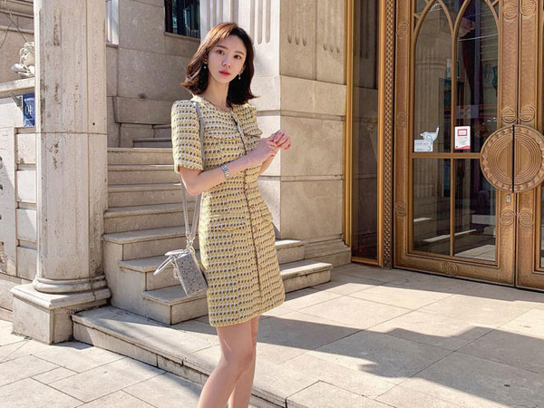 Tham khảo 15 set đồ này của các quý cô châu Á để không bỡ ngỡ khi thời tiết mới chớm hè